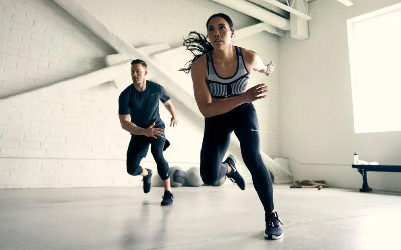 Nike W MC TRAINER 2, ženske tenisice za fitnes, crvena | Intersport